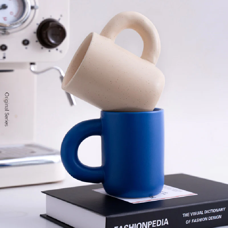 Nordisk Keramisk Kaffekopp med Handtag – Handgjord Kaffemugg i Antik INS-stil (200–300 ml) - Bild 2