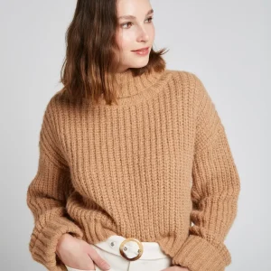 PERNETTE - Bekväm tröja med turtleneck i återvunnet material
